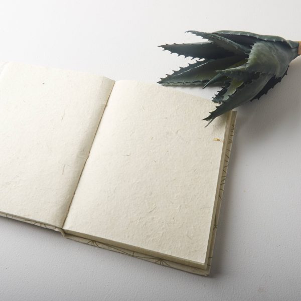 WHITE HANDMADE LOKTA NOTEBOOK - Image 2