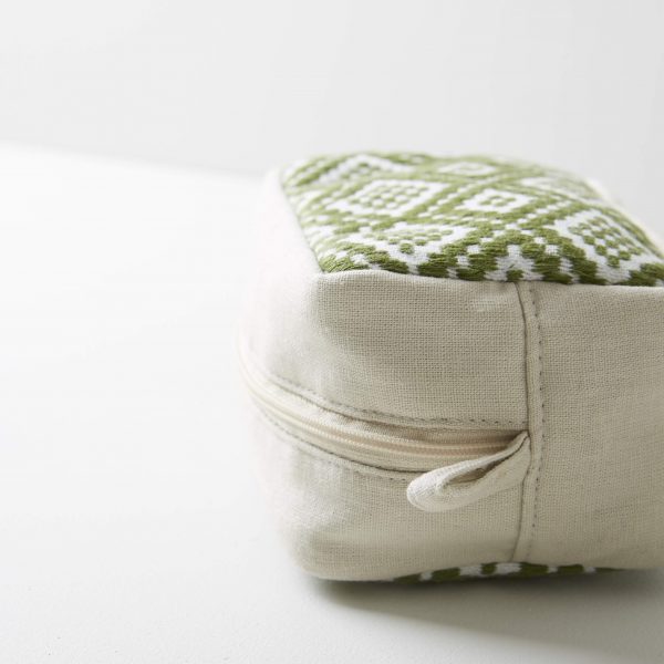 HAND WOVEN TRAVEL WASH BAG - Image 2