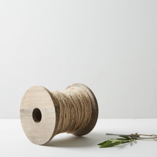 RUSTIC WOODEN REEL WITH STRING - Image 2