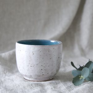 WHITE SPECKLED POT WITH BLUE
