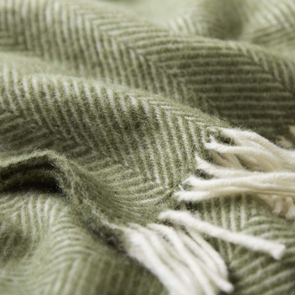 OLIVE FISHBONE WOOL THROW - Image 3
